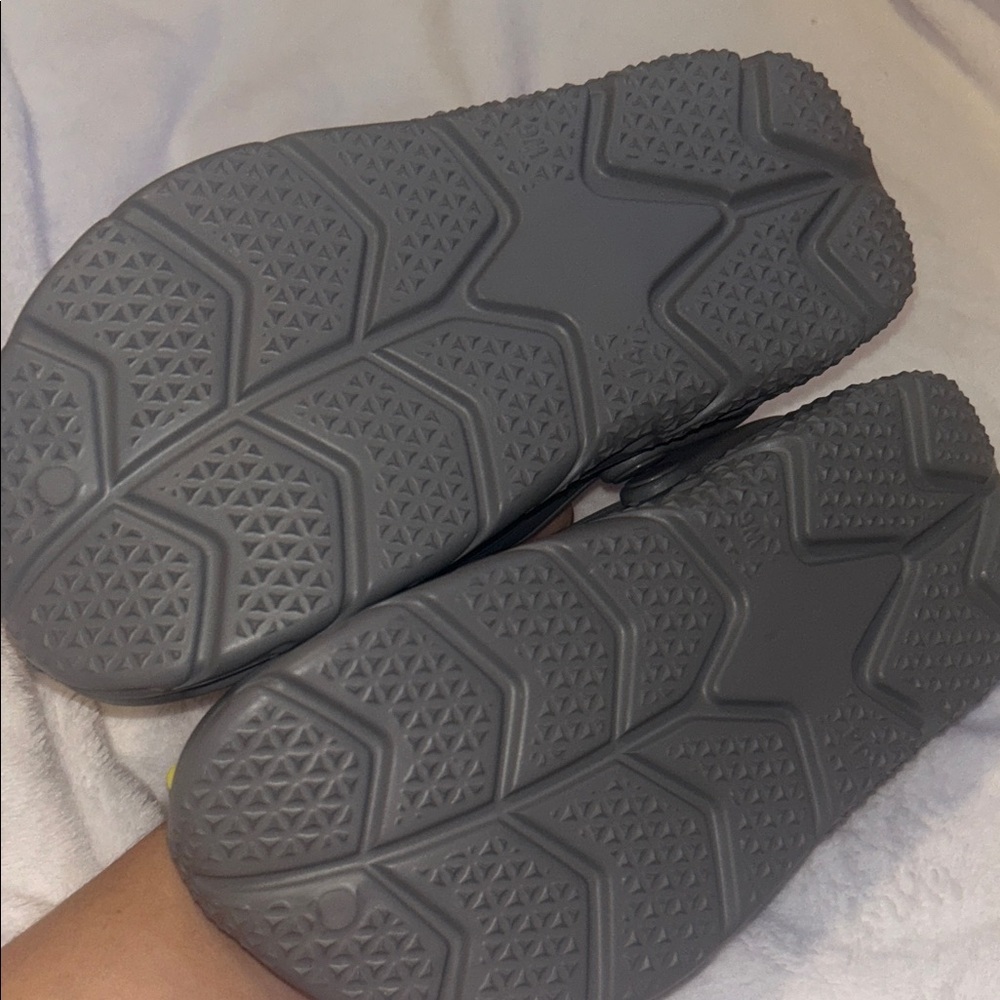 Grey Crocs clogs with Fun Jibbitz Charms - Picture 5 of 5